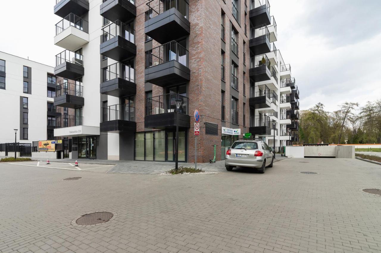 Movie Jacuzzi Apartment At The Main Station By Noclegi Renters Krakow Ngoại thất bức ảnh