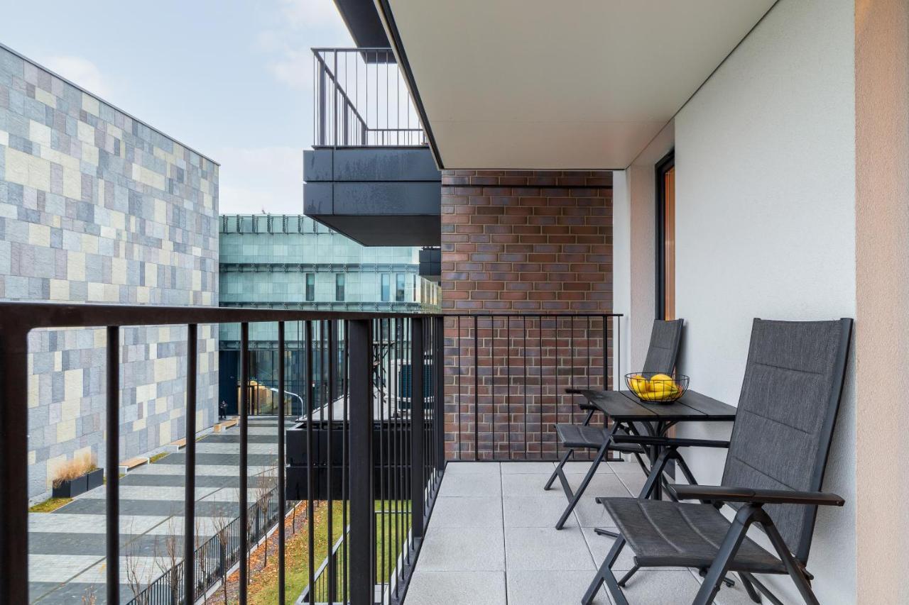 Movie Jacuzzi Apartment At The Main Station By Noclegi Renters Krakow Ngoại thất bức ảnh